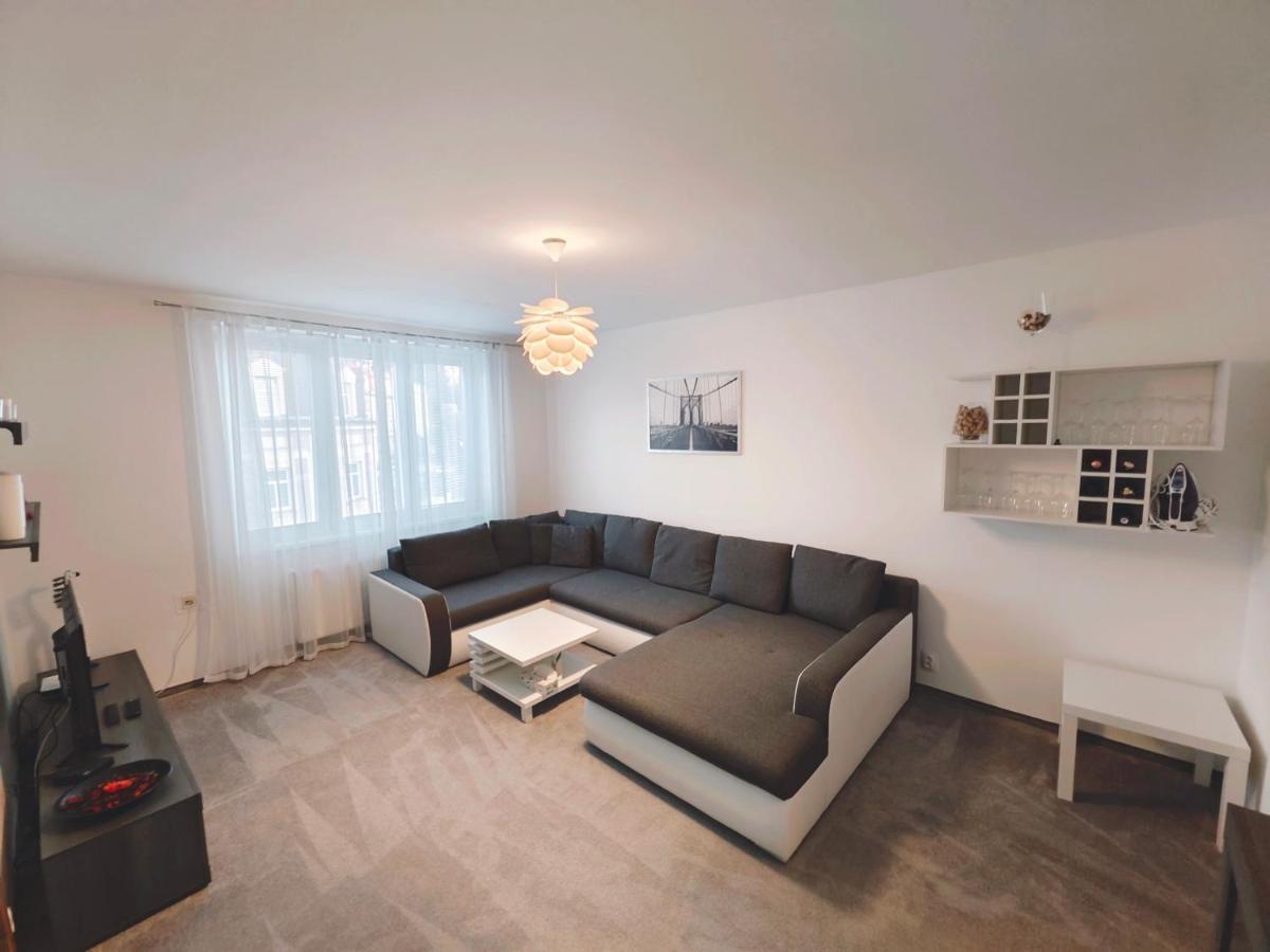 קרלובי וארי Apartman V Centru מראה חיצוני תמונה